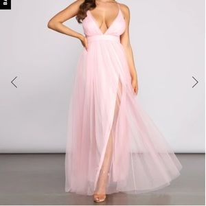 Size M pink formal dress - with tags